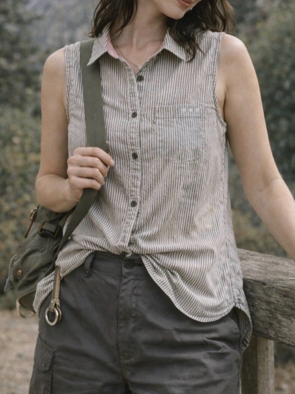 Columbia PFG Sleeveless Button-Up | Gorpcore Utility Chic M